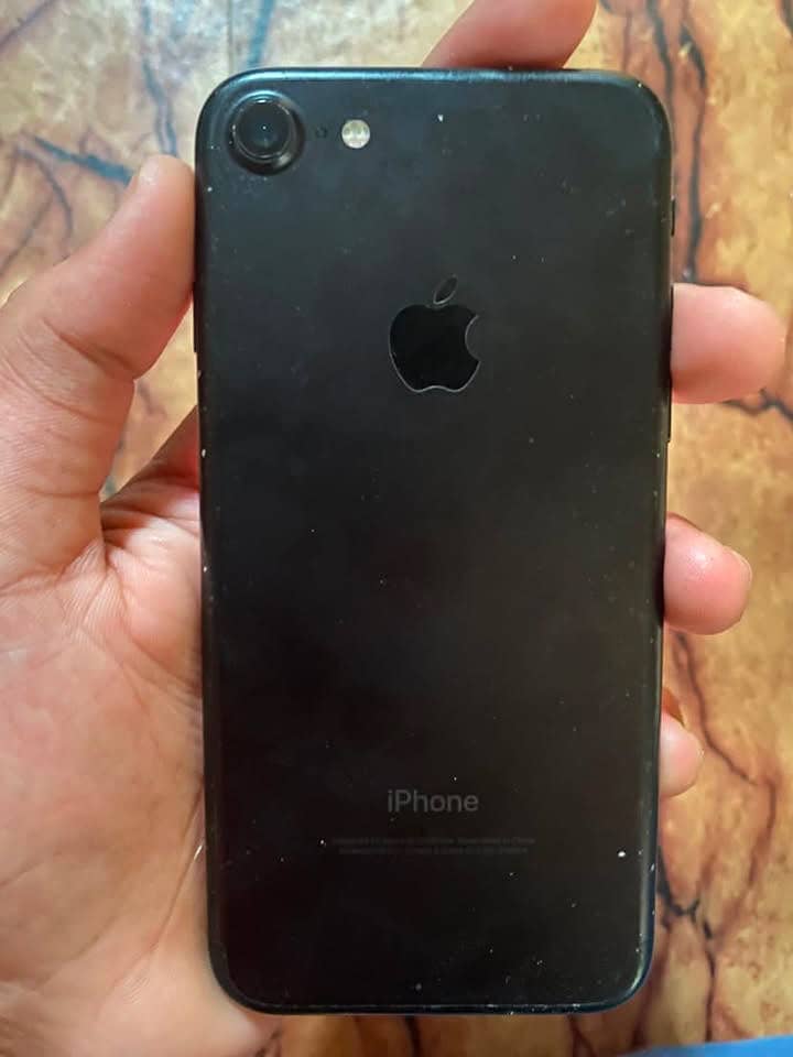 Apple iPhone 7 4