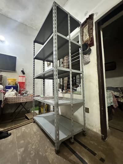 Urgent sale 4 portion heavy iron rack