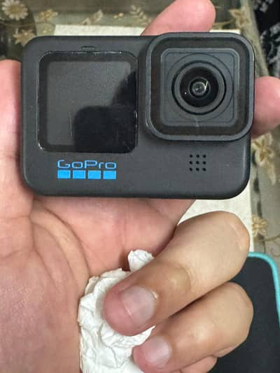 Title: GoPro Hero 10 Black – Complete kit included 50+ Accessories