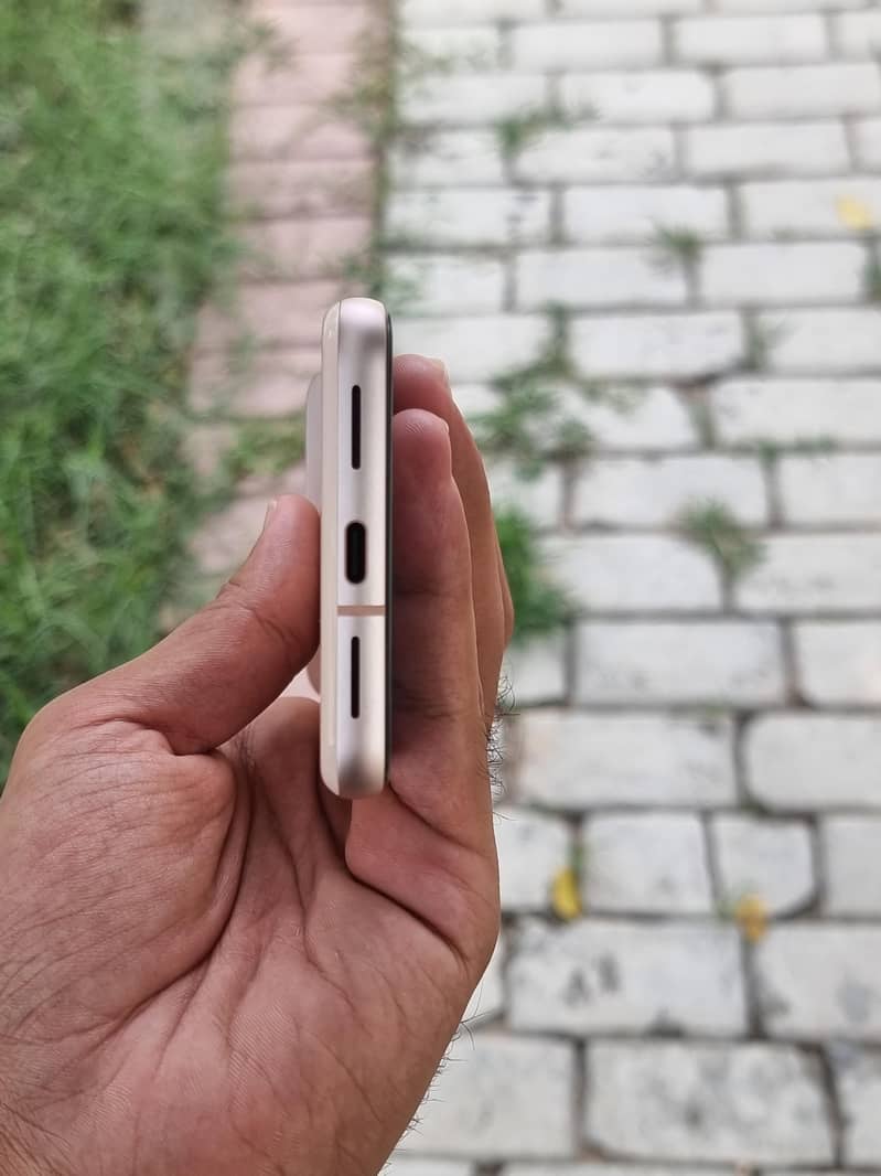 Google Pixel 8 3