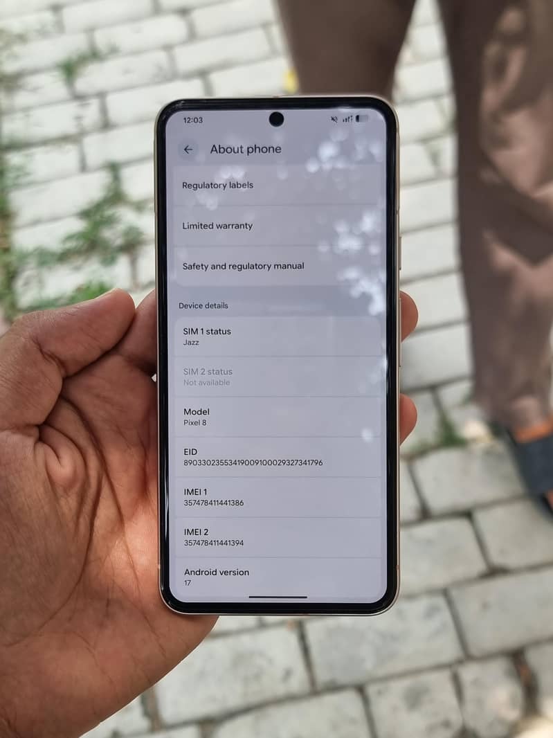 Google Pixel 8 4