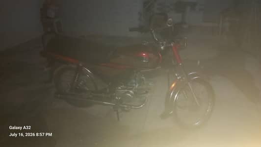 hi speed bike one hand use