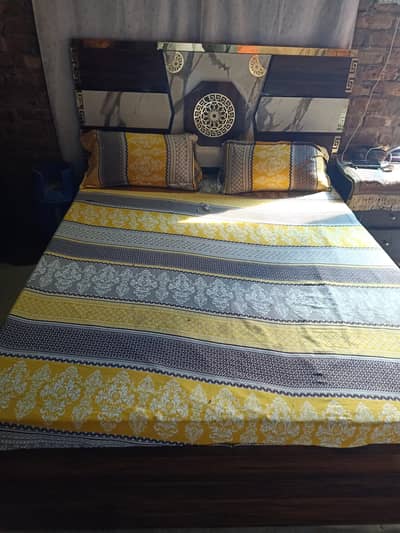 I sell my furniture one bed almari and devider