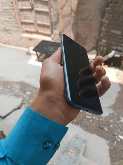 one plus 7t pro McLaren ld available