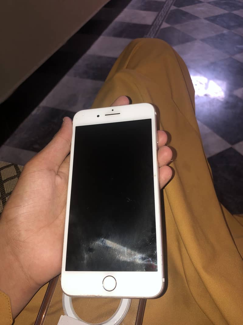 Apple iPhone 7 Plus 4