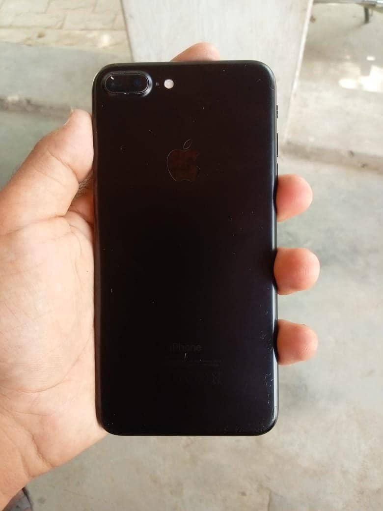 Apple iPhone 7 Plus 0
