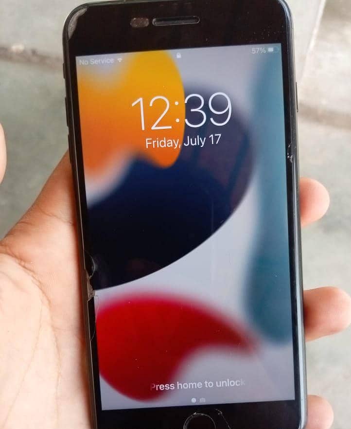 Apple iPhone 7 Plus 1