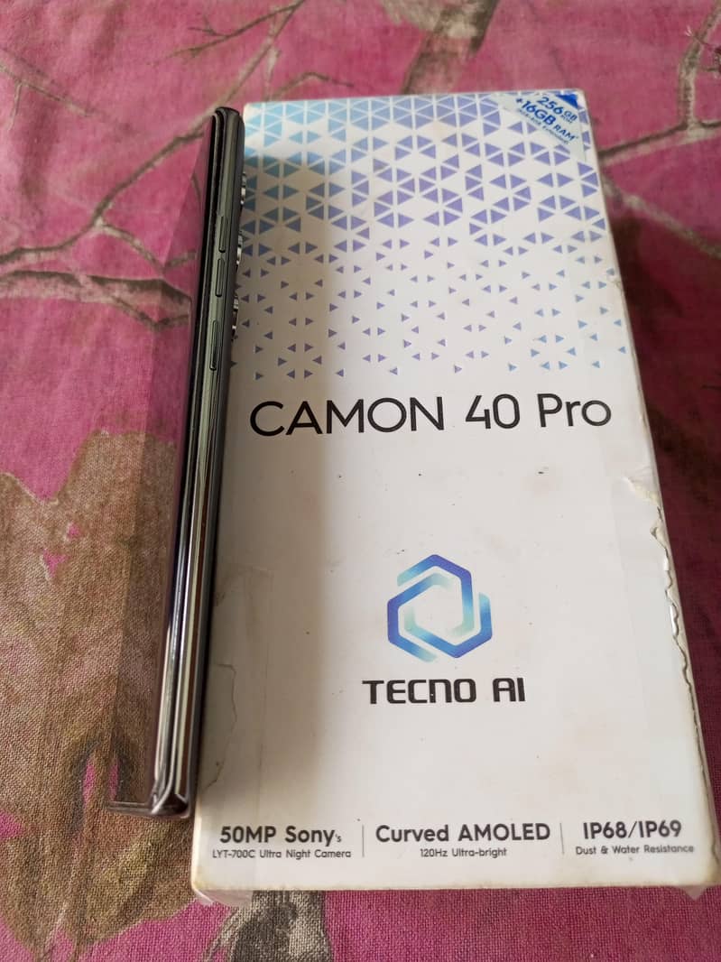 Tecno Camon 40 pro 3