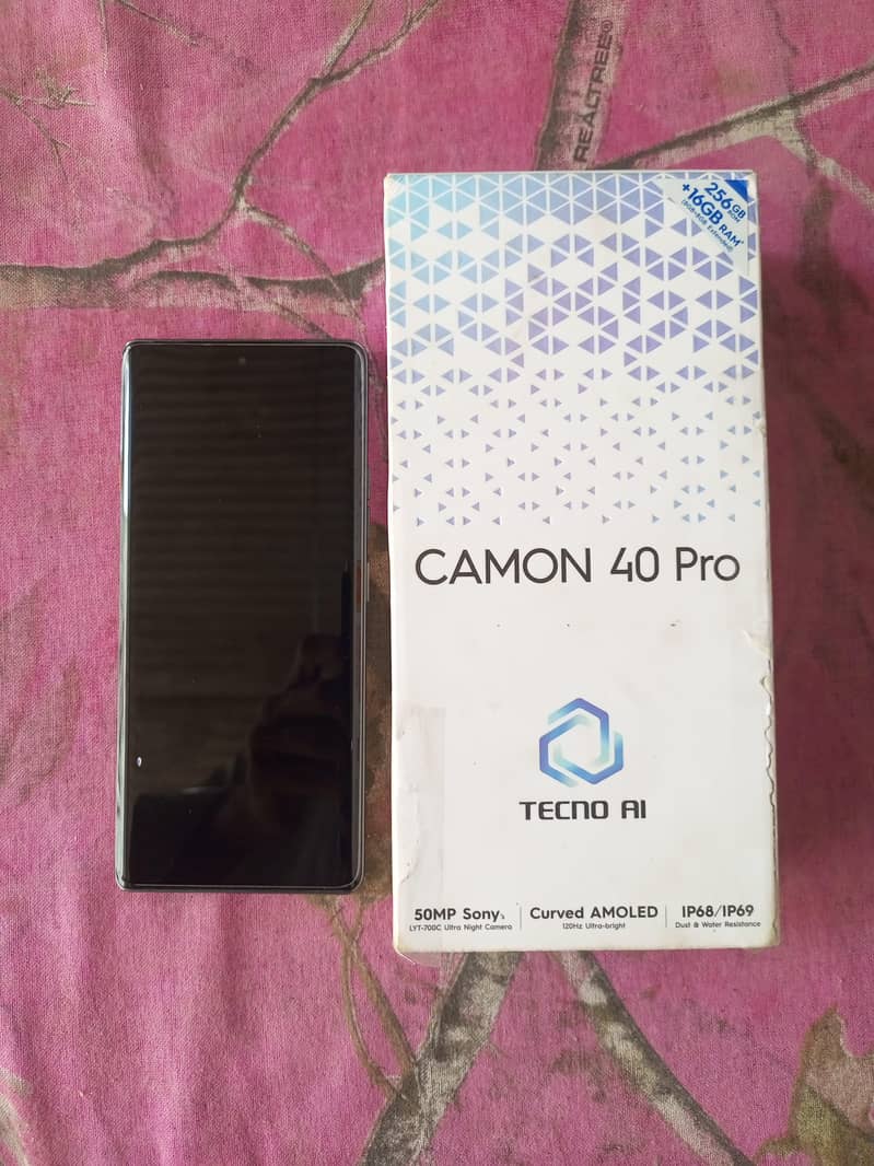 Tecno Camon 40 pro 4