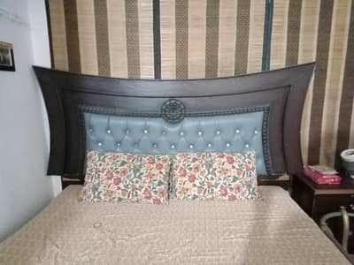 Bed mattress 2 side table