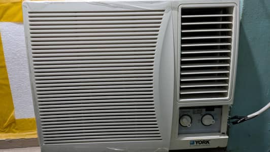 1 ton window AC