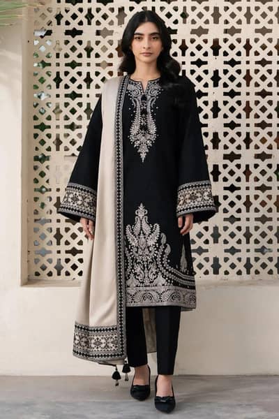 Black embroidered kurta set with biege shawl for women