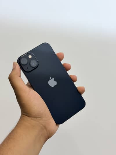 Apple iPhone 13