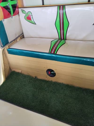 Roza Gar 7 seater