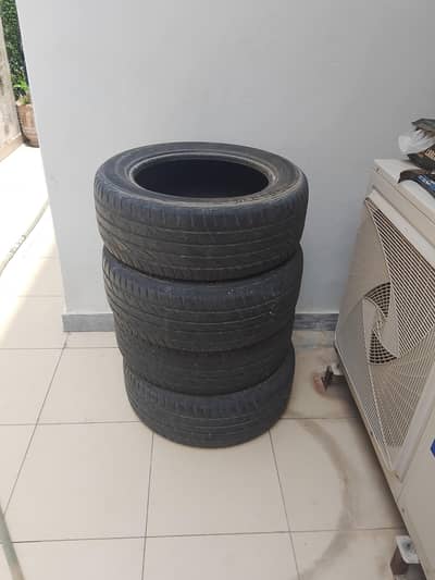 Deluxo plus 4 Tyres