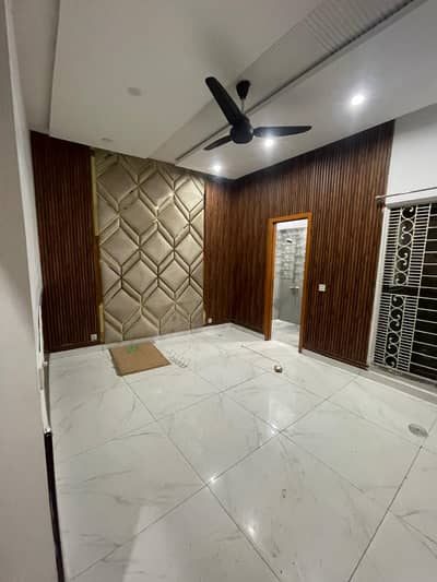 6 MARLA DOUBLE STORY HOUSE AVAILABLE FOR RENT