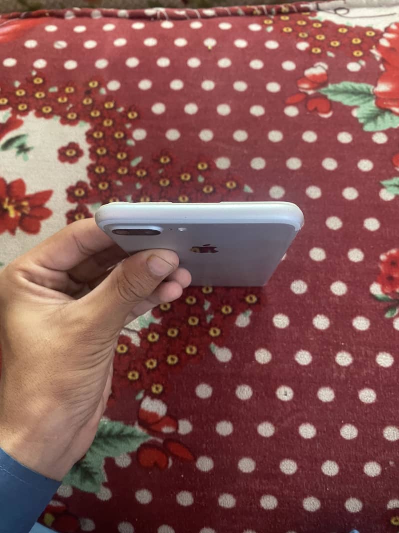 iPhone 7 Plus ( Exchange Possible) 3