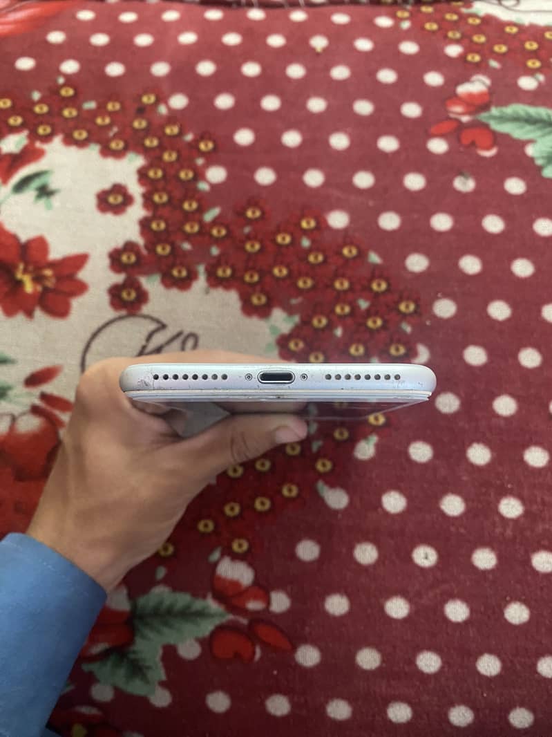 iPhone 7 Plus ( Exchange Possible) 6