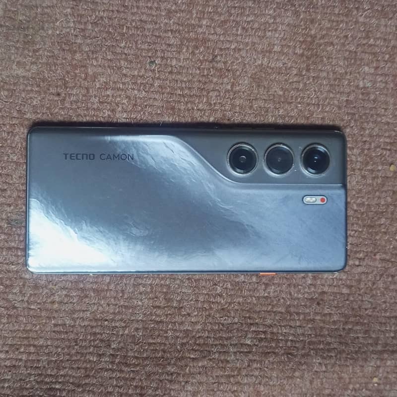 tecno common 40 pro 0