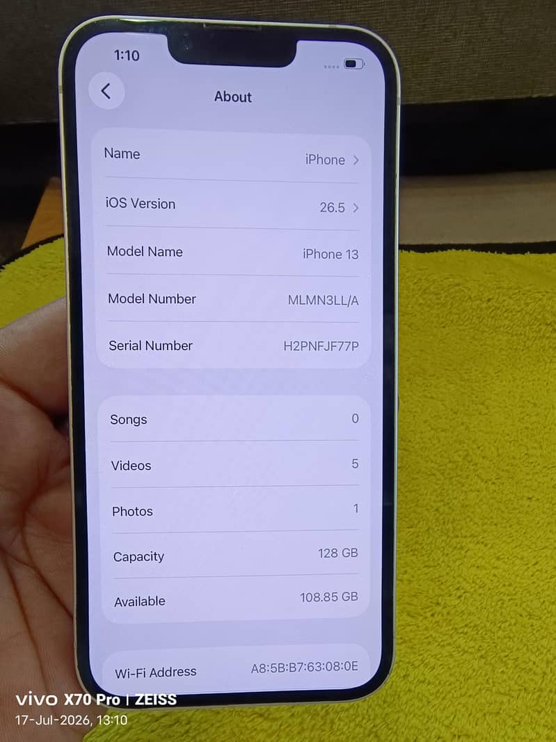 Apple iPhone 13 6