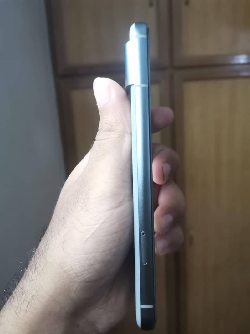 Google Pixel 8 2