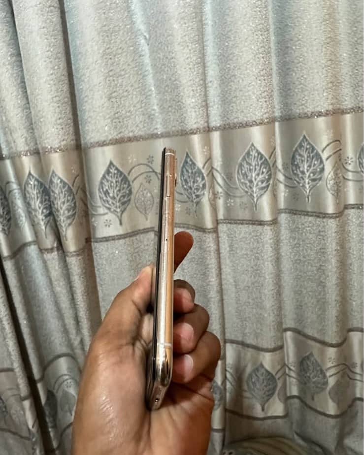 Apple iPhone X 2