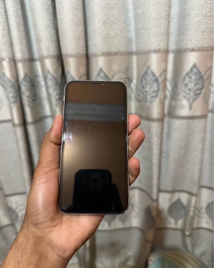 Apple iPhone X 3
