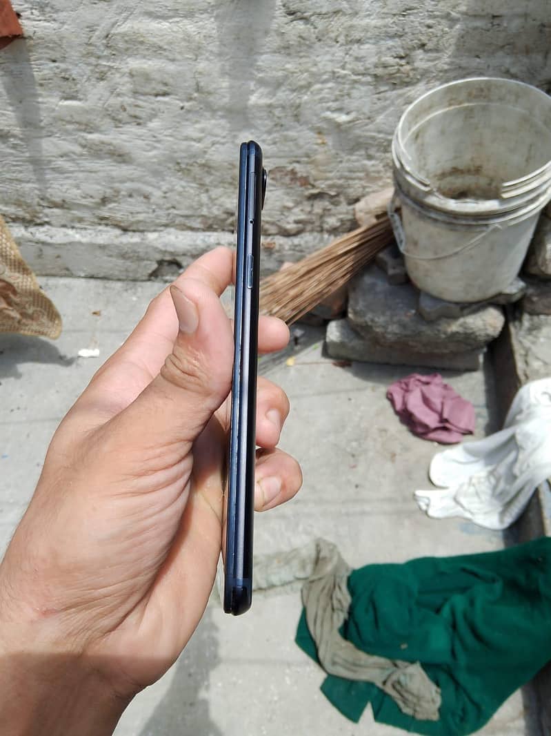 One Plus 5T 1