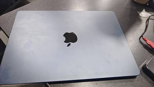Macbook Air 13.6 inch 8gb/ 512gb with box with all accessories