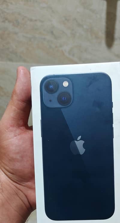 Apple iPhone 13