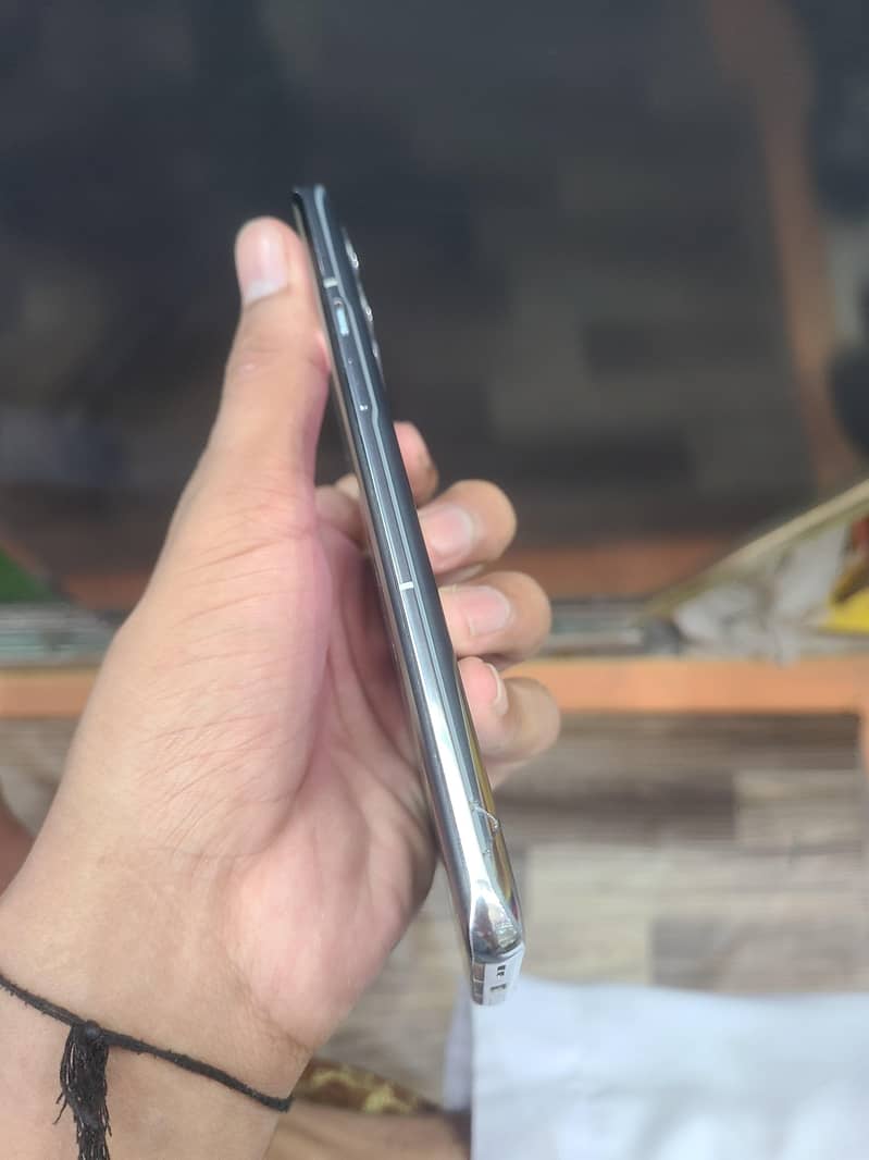 One Plus 9 Pro 5