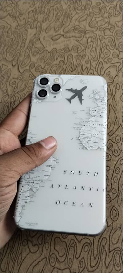 Apple iPhone 11 Pro Max with box dual physical sim white clr