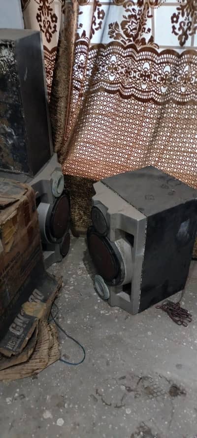 speakers amplifier import from uae