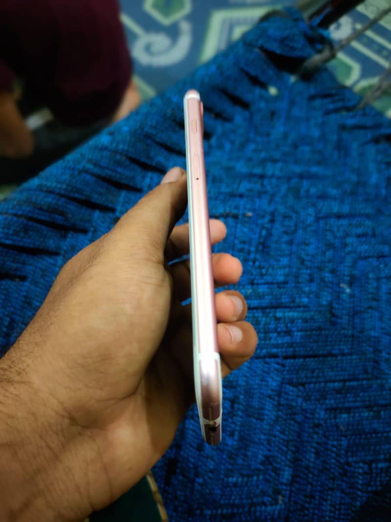 Apple iPhone 7 Plus 2