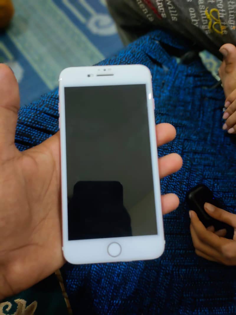 Apple iPhone 7 Plus 5