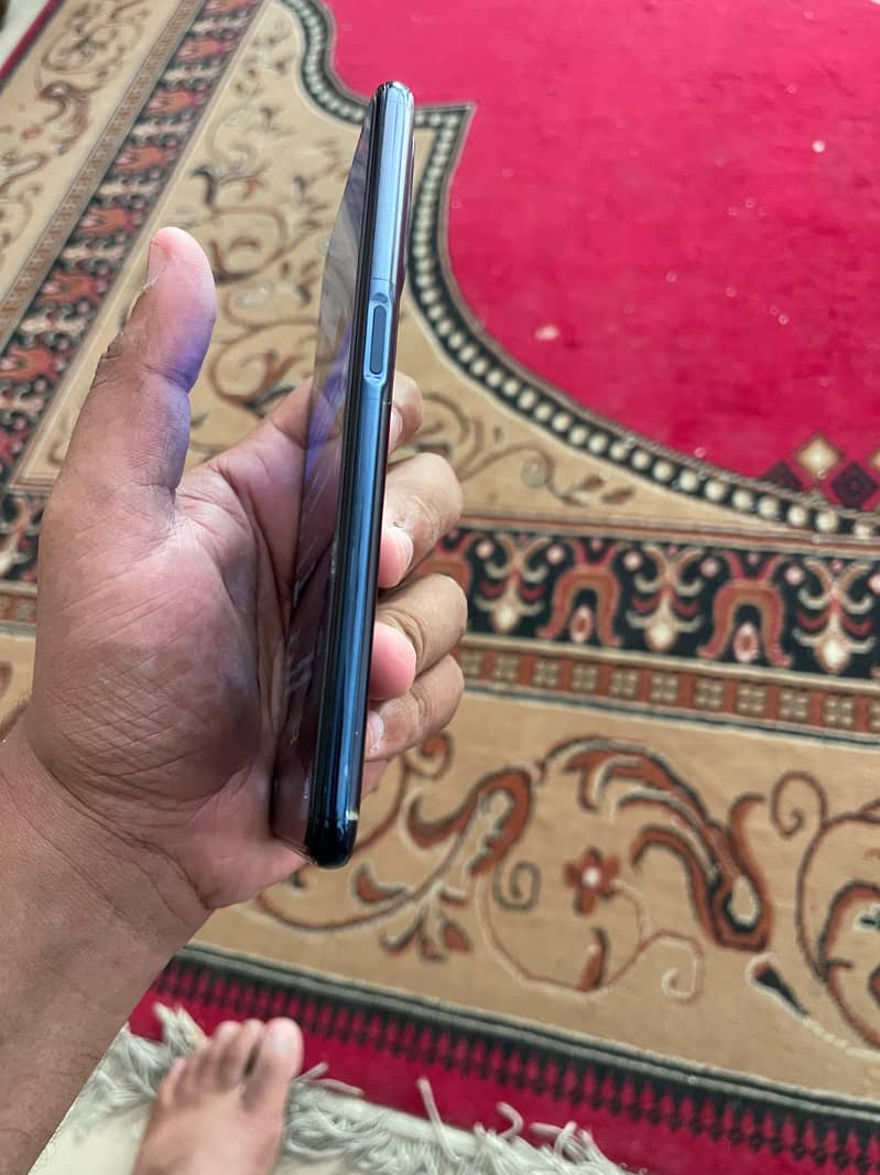 one plus n200 1