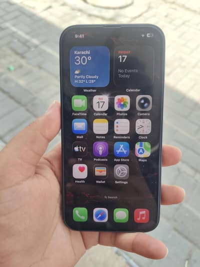 Apple iPhone 13