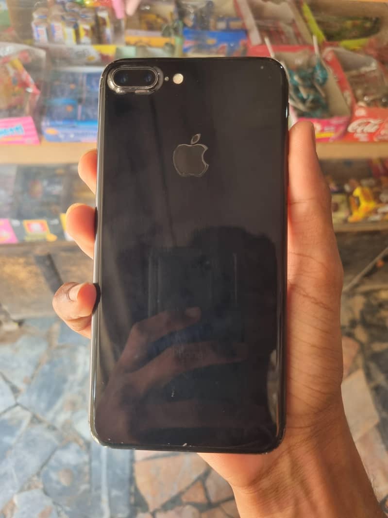 Apple iPhone 7 Plus 1