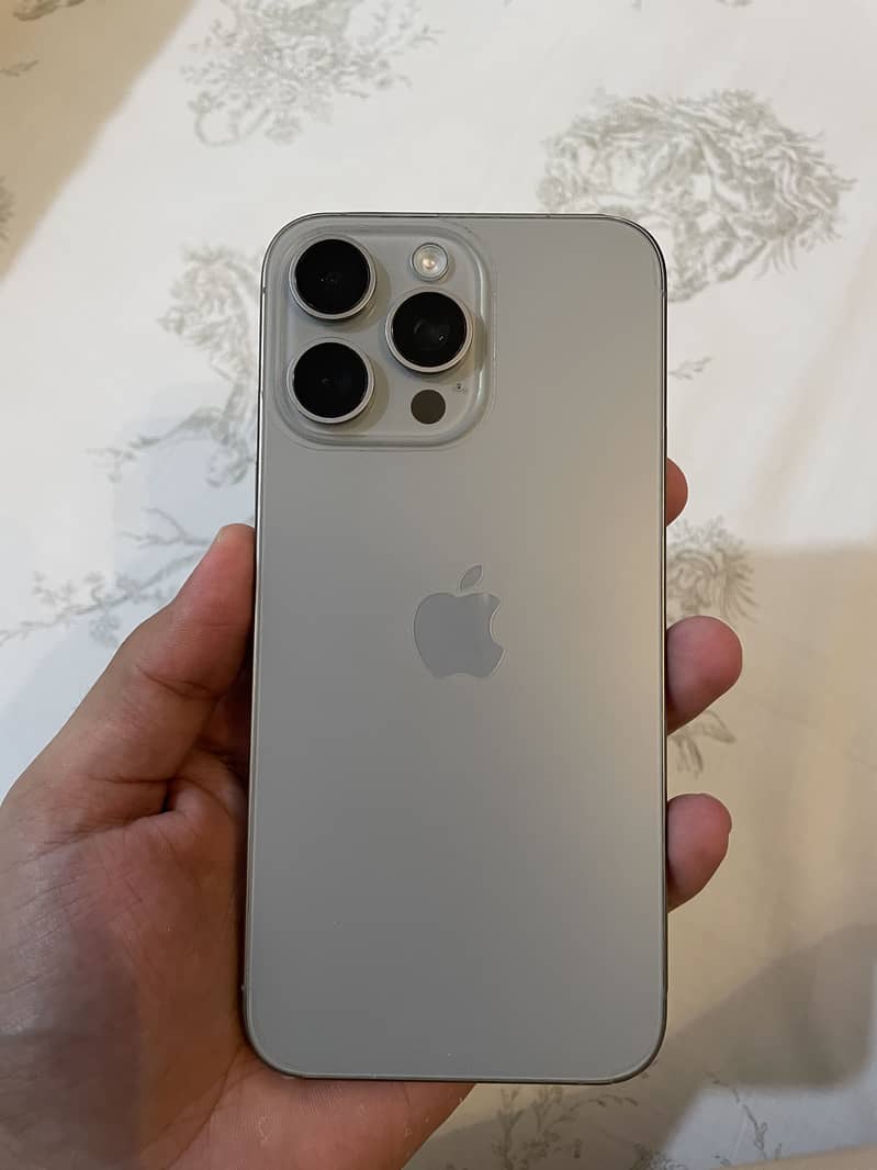 Iphone 15 pro max 1