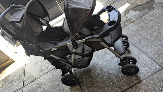 twin baby pram in new condition