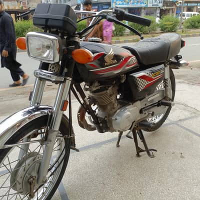 Honda 125 model 2024 total Jeniun num 03174045890