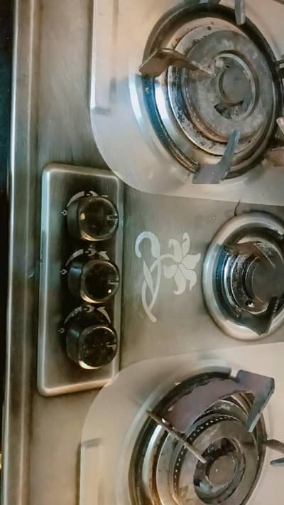 three burners gas stove