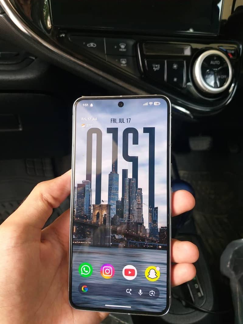 Google Pixel 8 Pro. 2