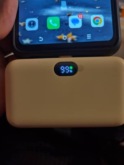 10000 mh original power bank type c direct Dubai se Aya hai