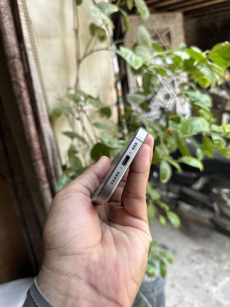 iPhone 15 Pro 7
