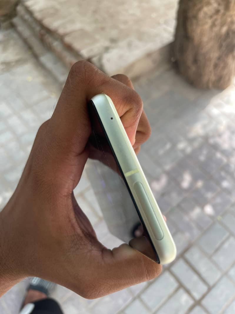 Google Pixel 7 5