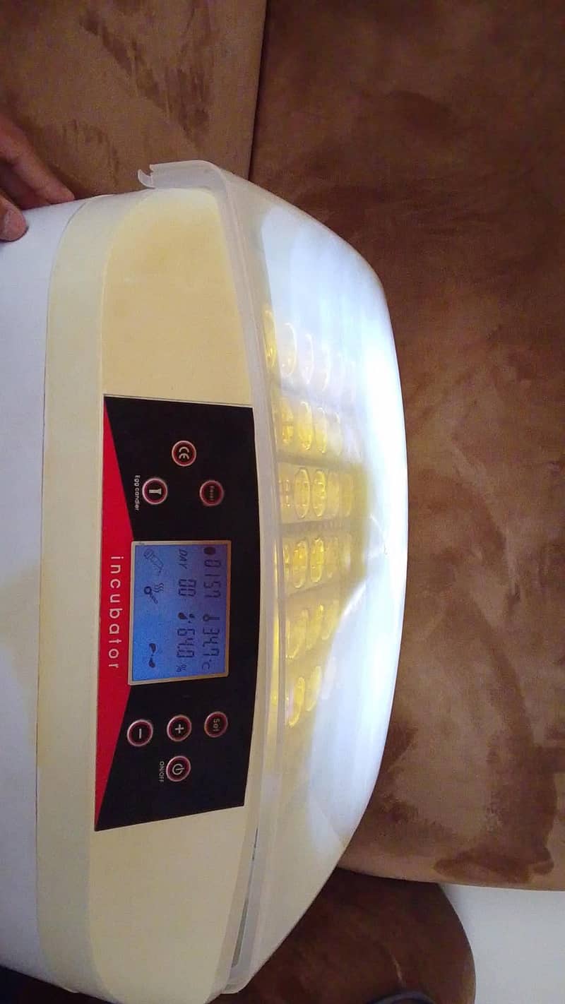 Egg hatching machine 2