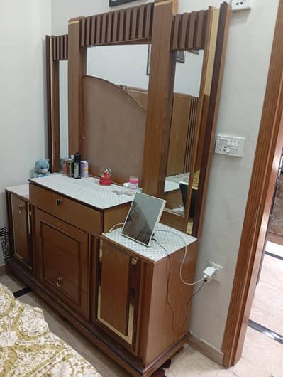 Used dressing mirror about 1 year