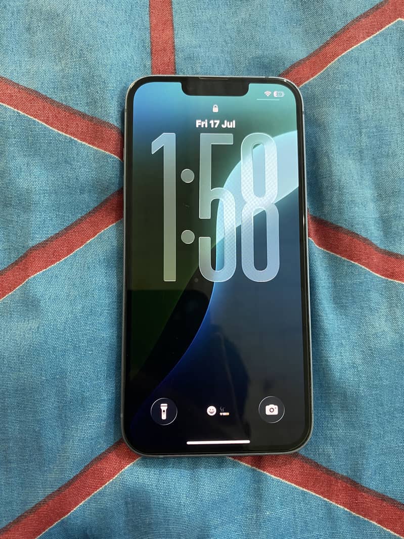Apple iPhone 14 3