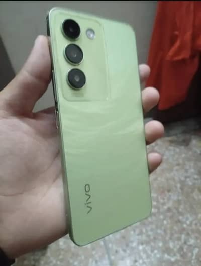 Vivo Y100
